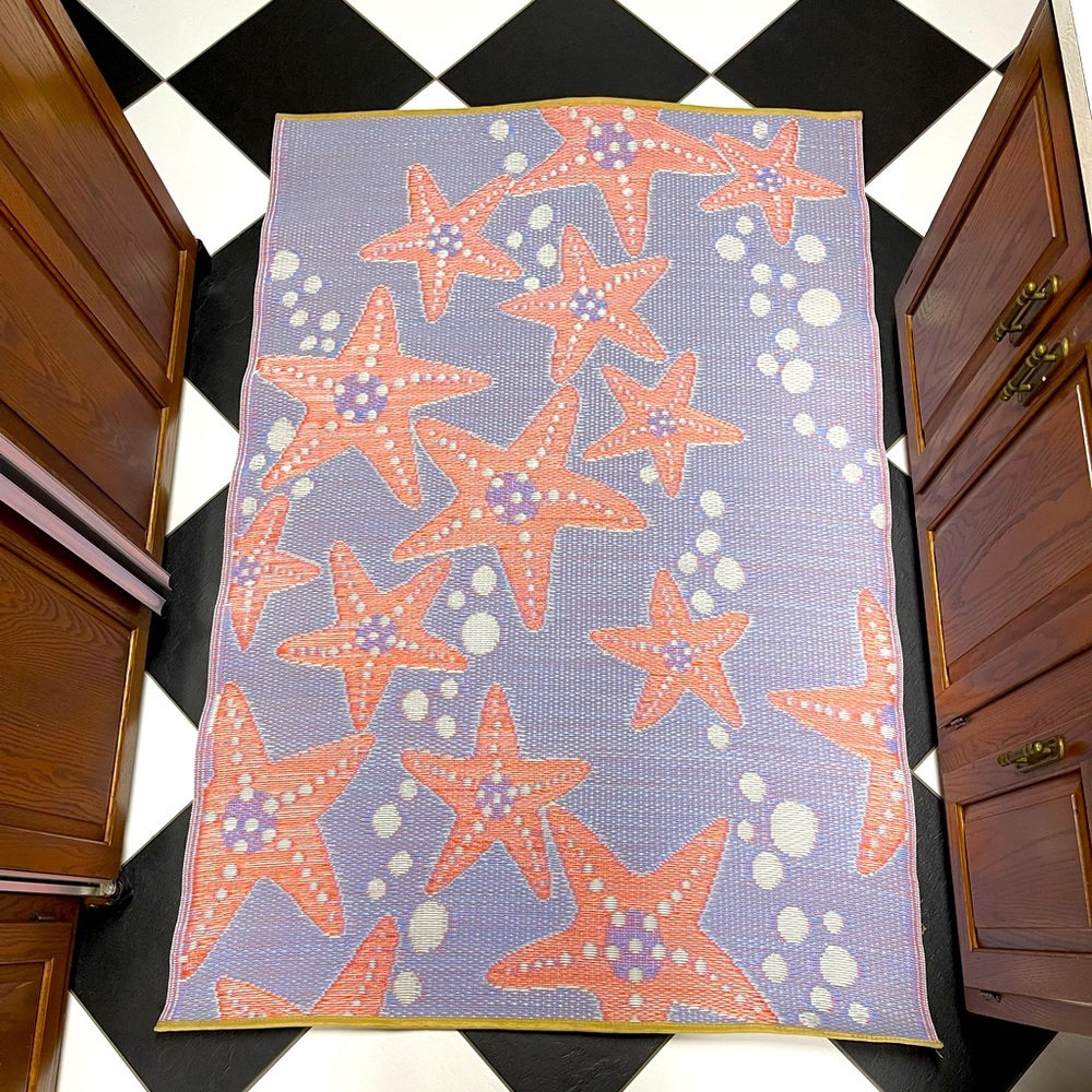 Mad Max Outdoor Patio Rug. Size 4 X 6. 95% Recycled Plastic. Made in Thailand.